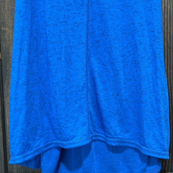 Athleta Racerback Tank Top M Blue Hi Low Hem Heathered Stretch Workout Athletic - Picture 3 of 8